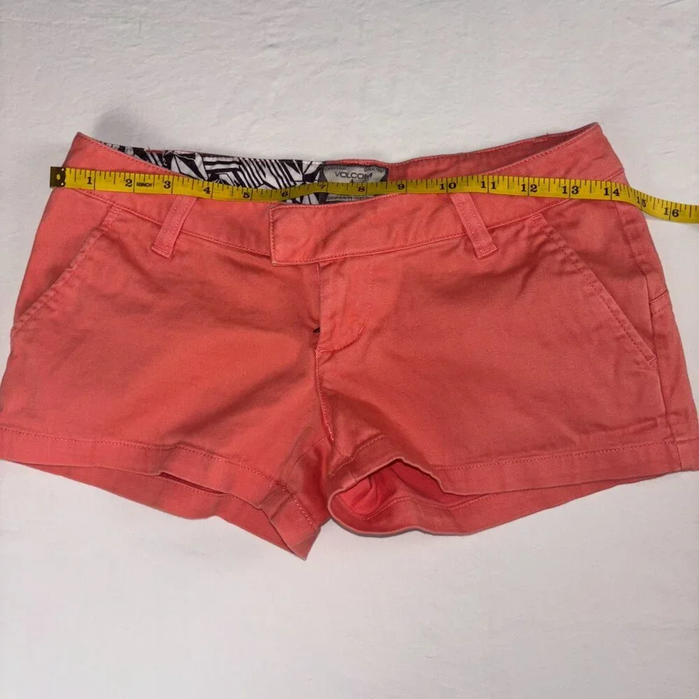 Volcom Coral Low Rise Stretch Shorts - Size 0 (24) - Picture 5 of 6